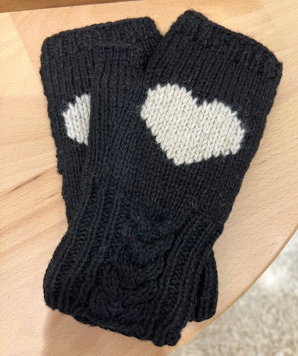 Spread the Love Heart Gloves - Black