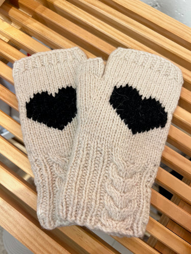 Spread the Love Heart Gloves - Cream
