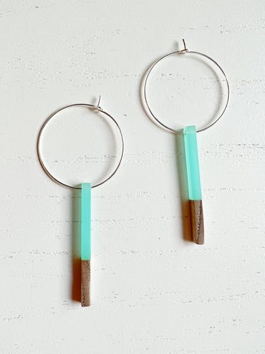 The Chelsea Wood & Blue Resin - Silver